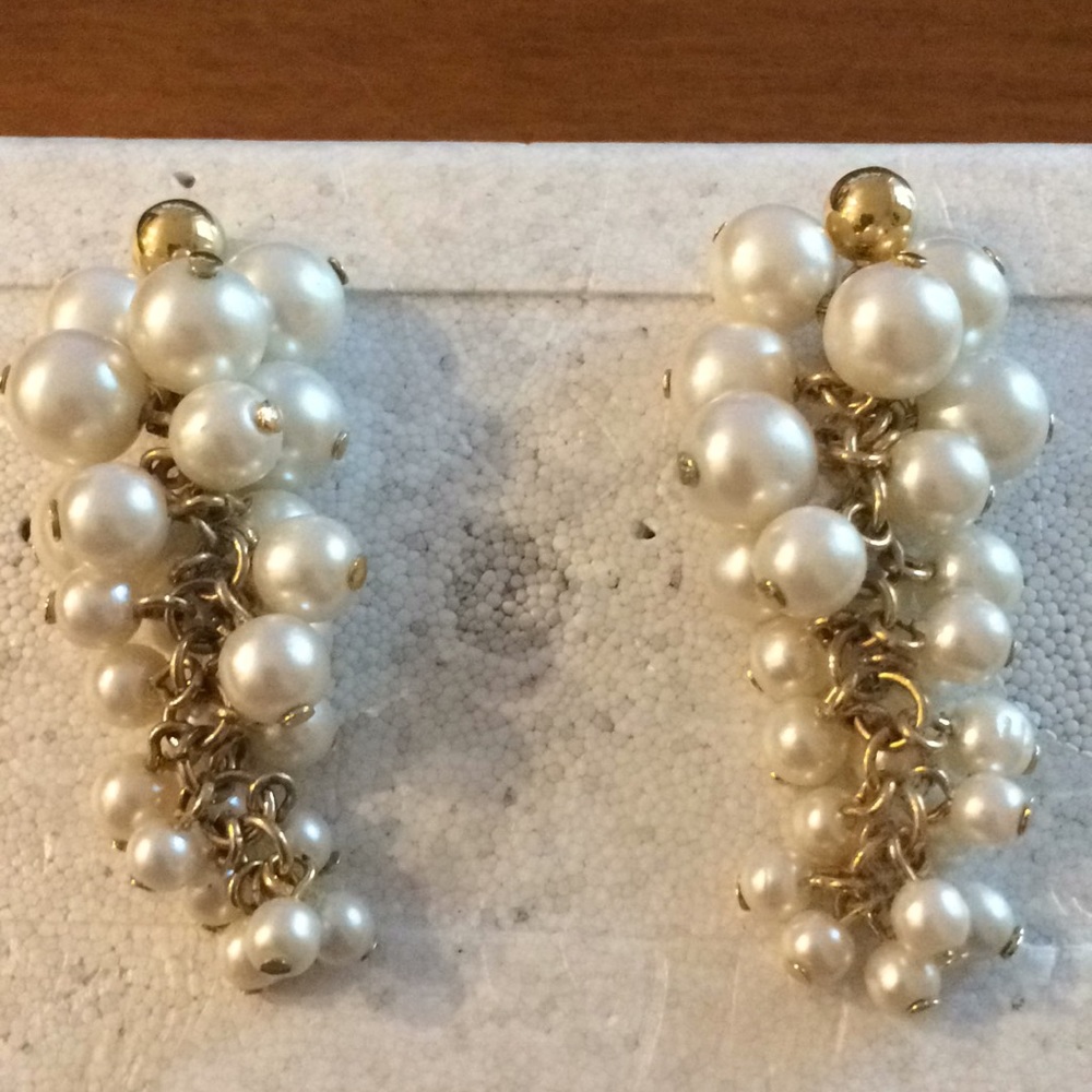 Vintage 1950’s dangle pearl earrings